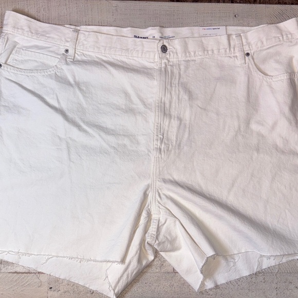 Old Navy Shorts Denim High-Rise Slouchy White Straight Women's Size: 28 New - Picture 1 of 14